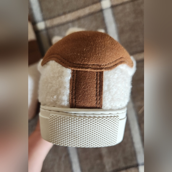 J.Crew Factory Striped Sherpa Road Trip Sneakers, 9.5 - Picture 8 of 9